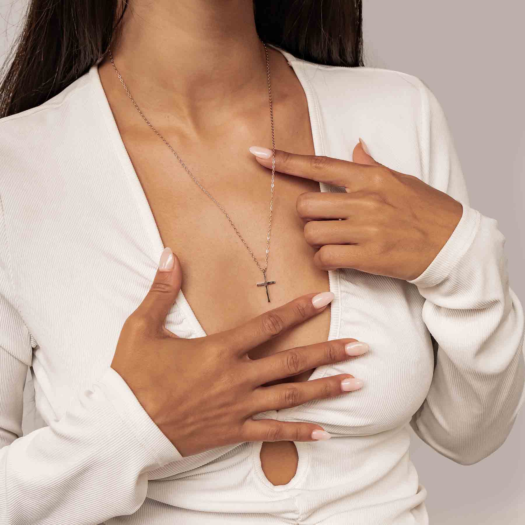 Cross Pendant Necklace Rose Gold