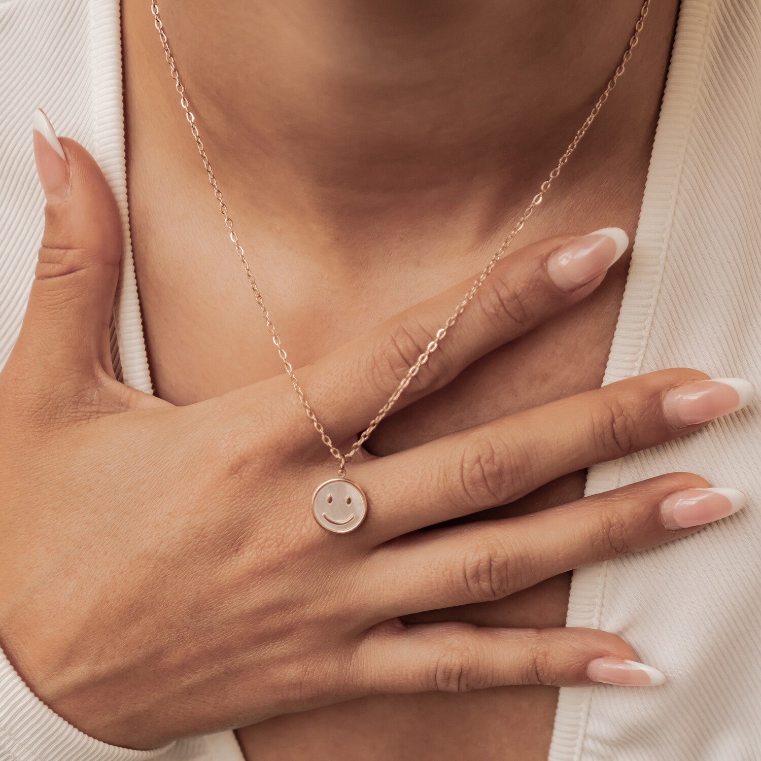 Shell Smiley Pendant Necklace Waterproof