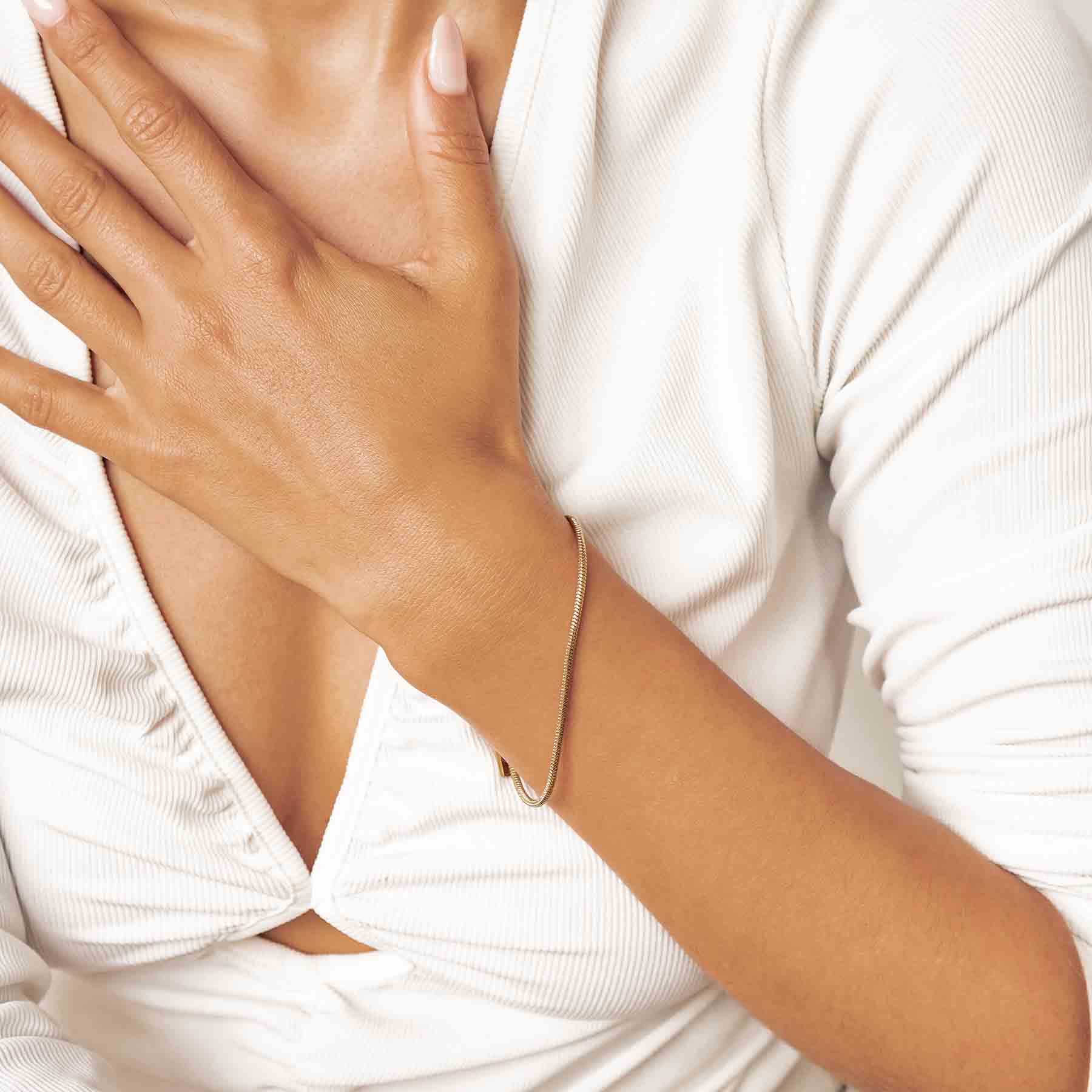 Round Snake Chain Bracelet Gold